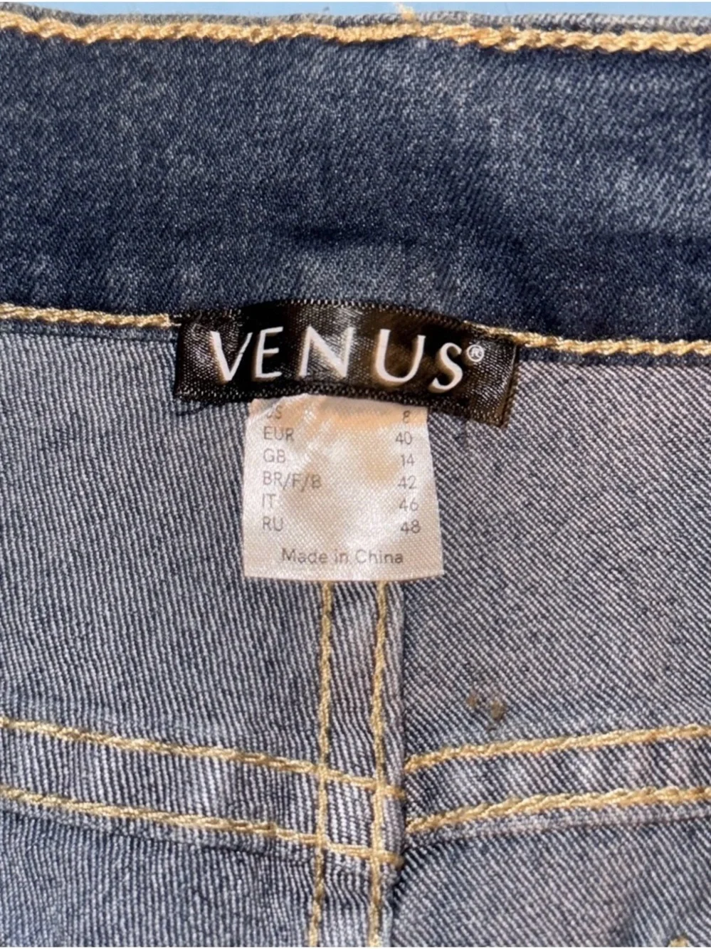 Venus Jeans Embroidered Floral Hem Size 8 Retro 70s Vintage Inspired Preppy - Picture 3 of 7